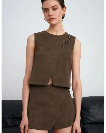 Vesta  scurta din imitatie de piele, eleganta, maro cafea, poliuretan