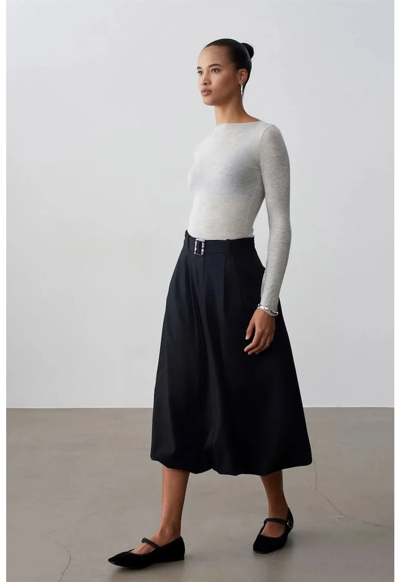 Fusta midi,  talie inalta, cu curea, neagra, casual