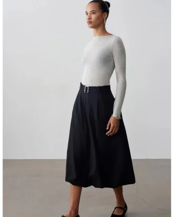 Fusta midi,  talie inalta, cu curea, neagra, casual