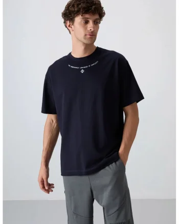 Tricou  supradimensionat cu guler rotund, imprimeu, albastru marin barbati