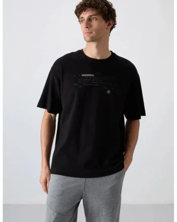 Tricou  supradimensionat cu guler rotund, imprimeu, negru bumbac 93%