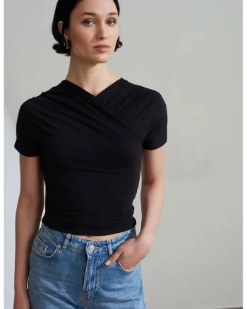 Bluza dama,  slim fit, decolteu in V, negru, jerseu