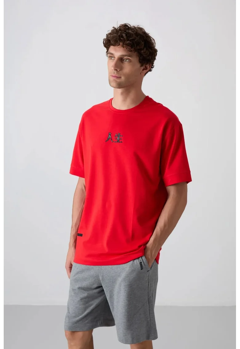 Tricou  supradimensionat cu guler rotund, broderie, rosu, barbati