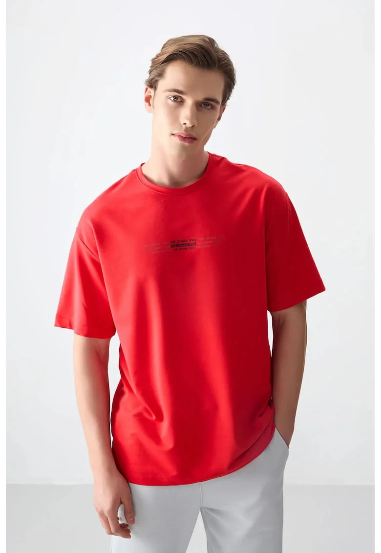 Tricou  supradimensionat, rosu, bumbac cu poliester si lycra, imprimeu pe spate