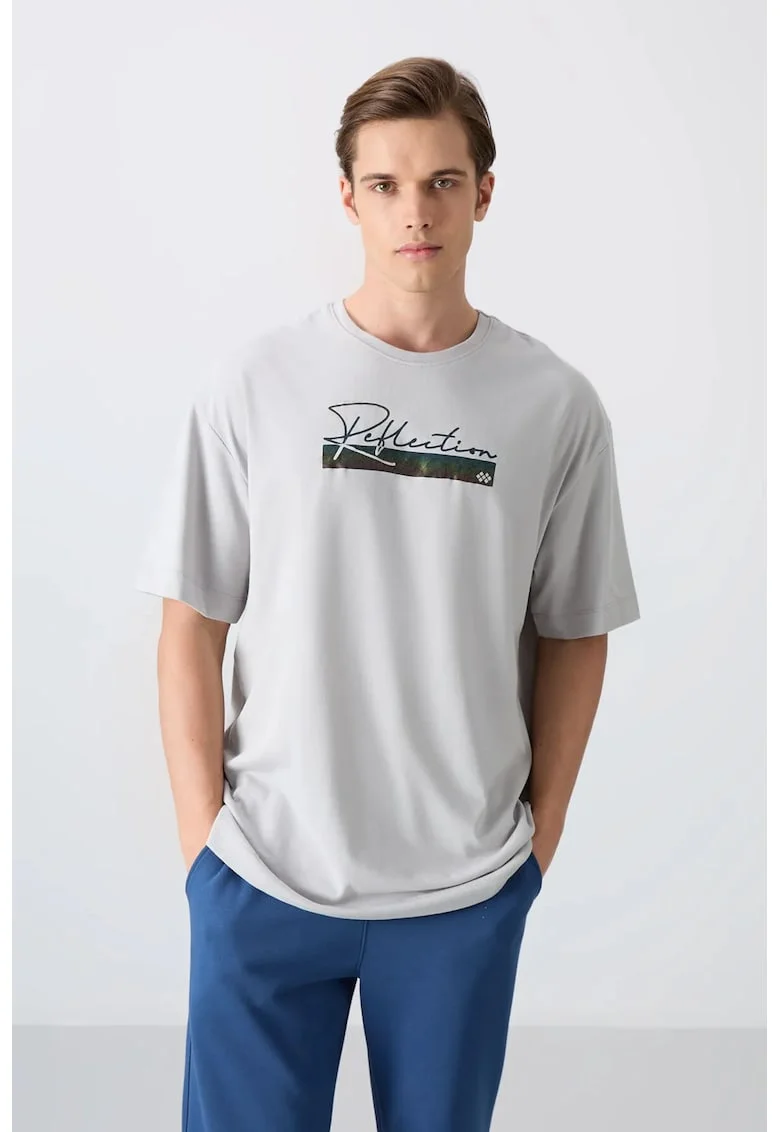 Tricou barbatesc  supradimensionat imprimat, gri deschis, amestec de bumbac si poliester