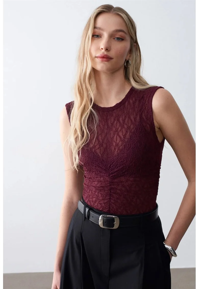 Bluza dama,  fara maneci, cu dantela, rosu burgundy, material elastic