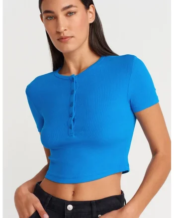 Bluza crop,  slim fit, albastru cobalt, maneci scurte, 94% viscoza, 6% elastan