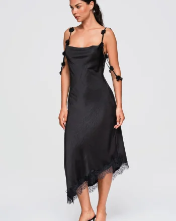 Rochie midi eleganta cu decolteu simplu si aplicatii florale LA-OM-DLR410, Negru