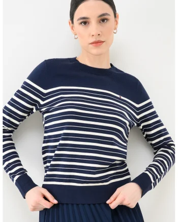 Pulover tricotat fin cu logo discret, Alb/Bleumarin