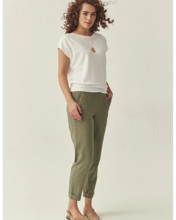 Bluza tricotat fin cu decolteu barcuta, Alb