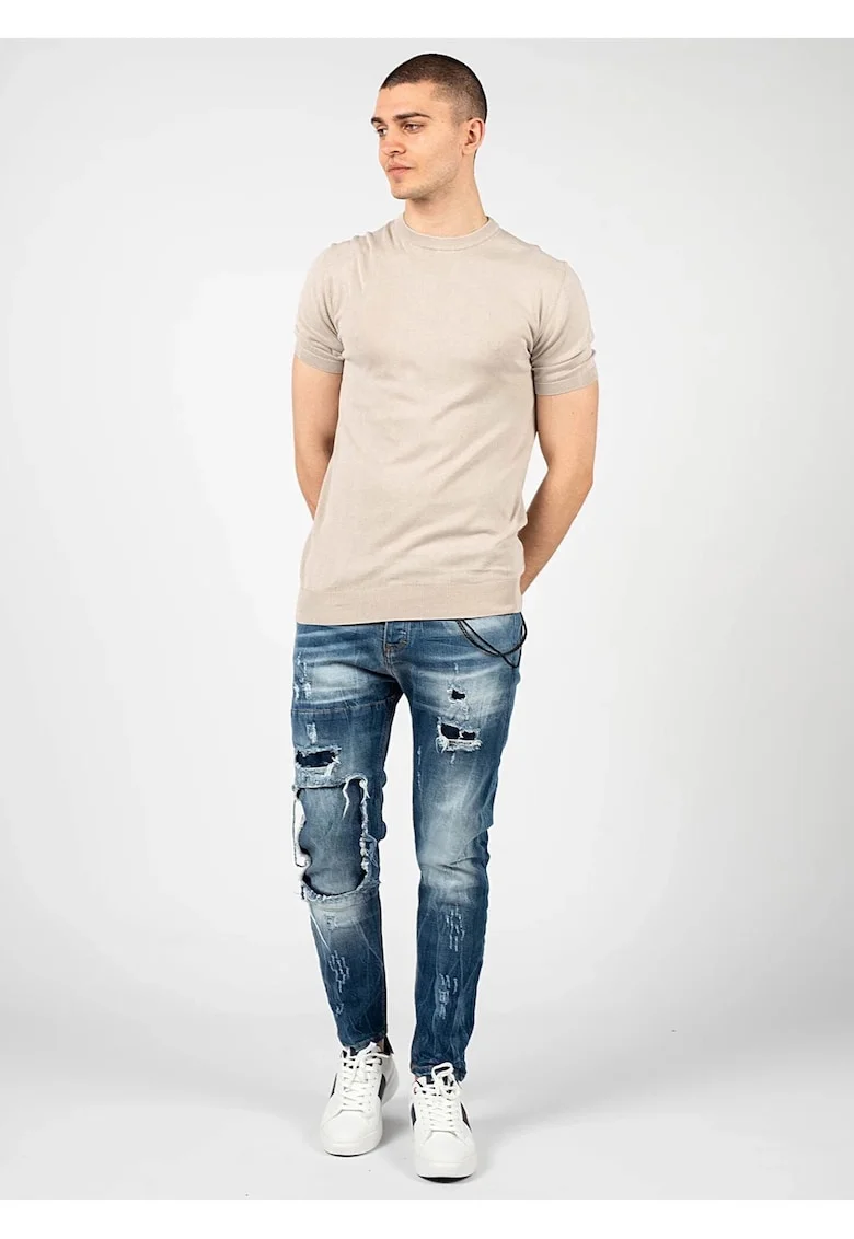 Tricou uni cu decolteu la baza gatului