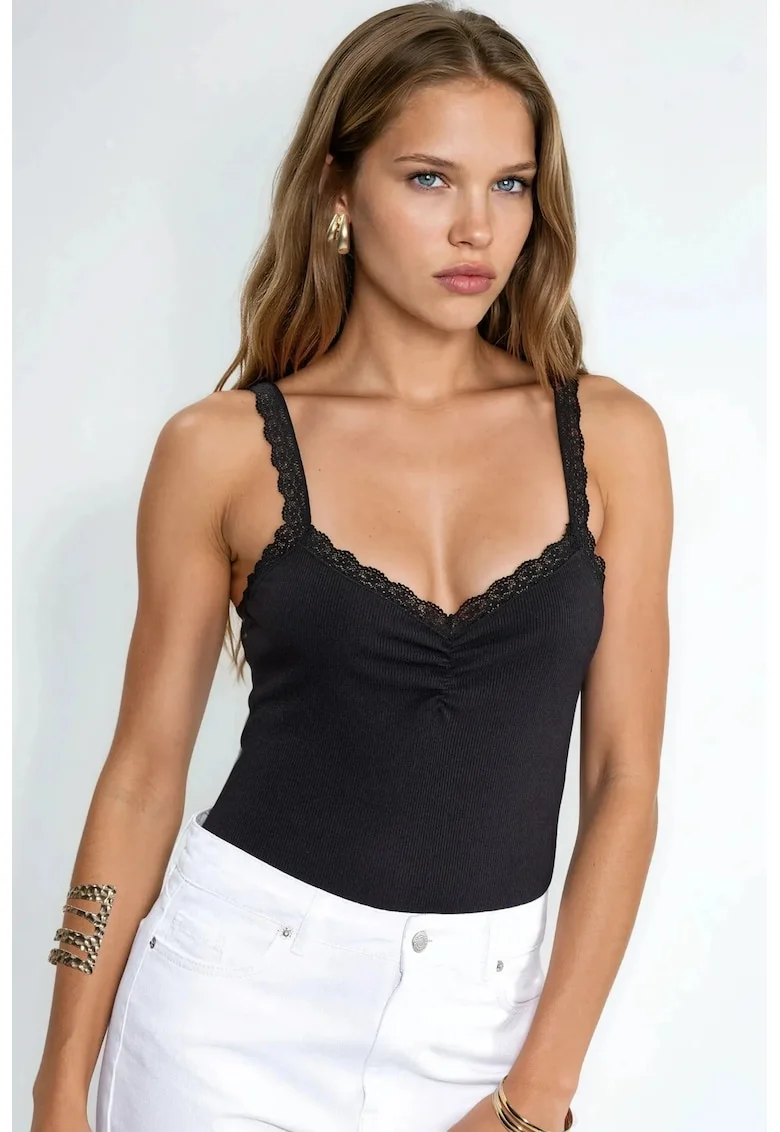 Maiou  decolteu in V, elegant, negru, material tricotat