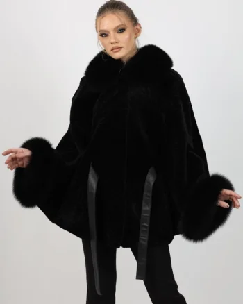 Poncho de Dama din Miel Australian si Gluga din Vulpe Argintie, Model Butterfly, Negru