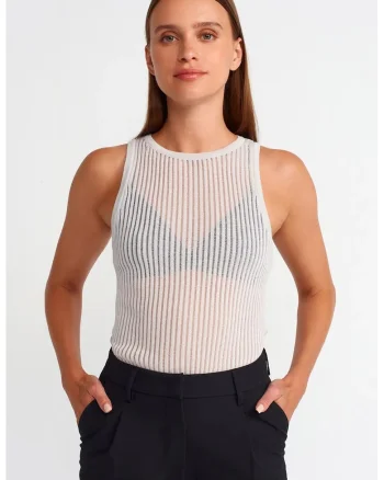 Bluza dama,  slim-fit, alb, tricotata, fara maneci,