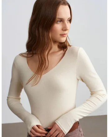 Pulovere dama,  Pulover Slim Fit, decolteu in V, crem natural, tricot reiat,