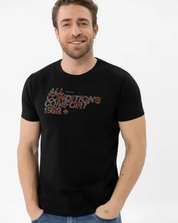 Tricou barbati din bumbac, decolteu la baza gatului, imprimeu pe piept, maneca scurta, Regular Fit,  T-Ton, negru, Negru