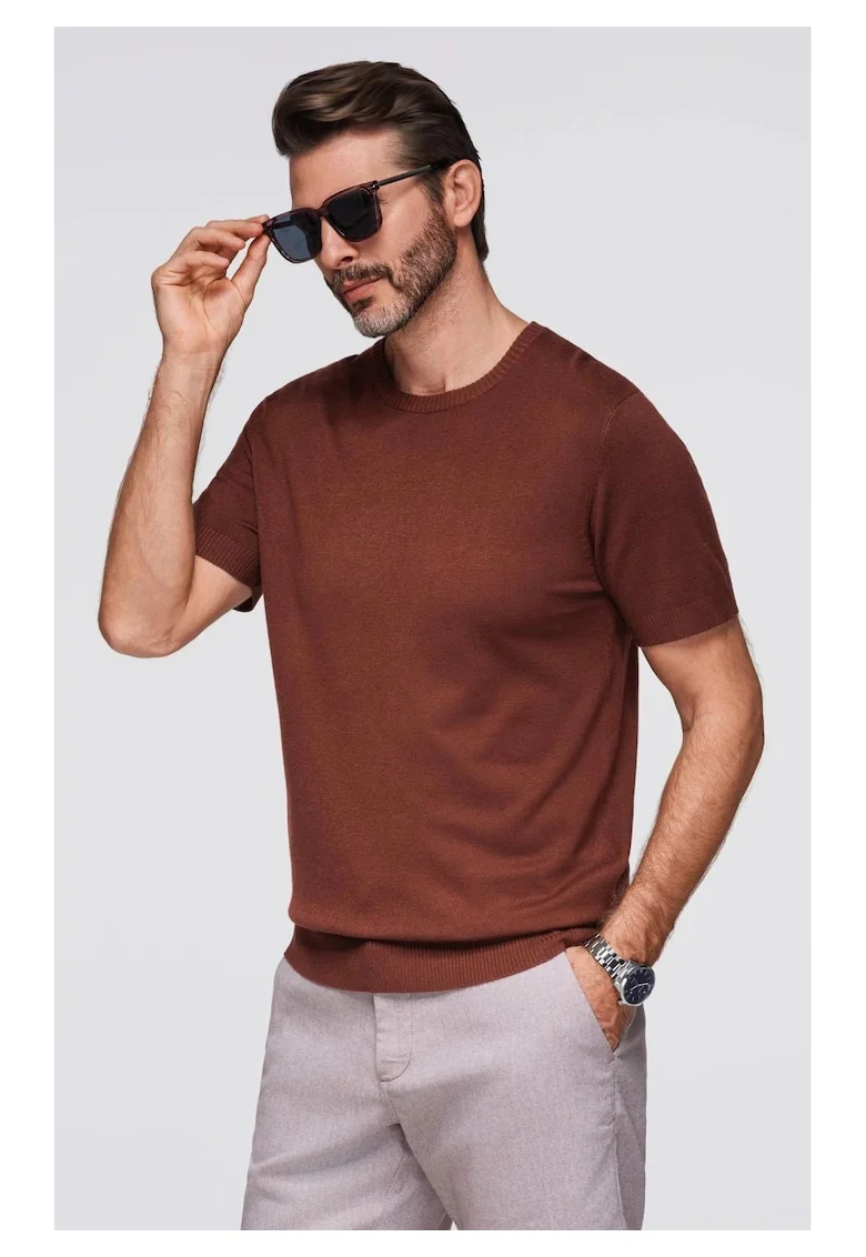 Tricou tricotat fin, Visiniu