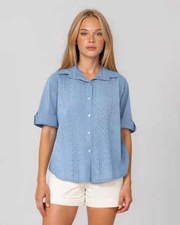 Cămașă cu broderie în partea din față albastru-jeans - Unica S-L