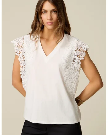 Bluza cu decolteu in V si broderie din dantela, Alb