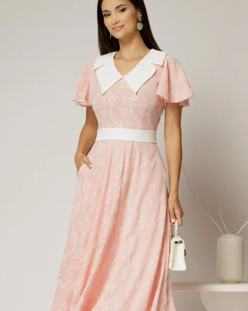 Rochie midi roz cu floricele brodate si guler alb