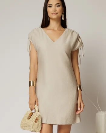 Rochie scurta bej cu croi drept din rayon cu decolteu in V si snur la maneci