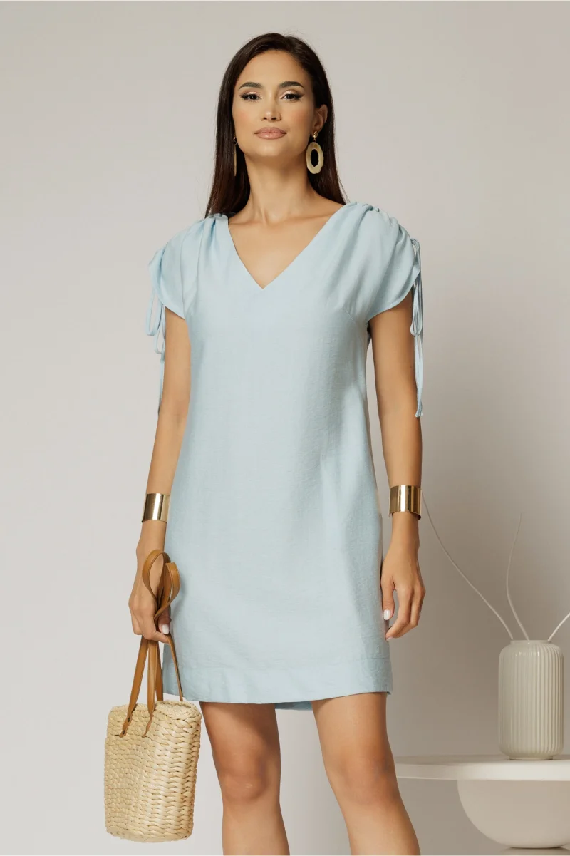 Rochie scurta bleu cu croi drept din rayon cu decolteu in V si snur la maneci