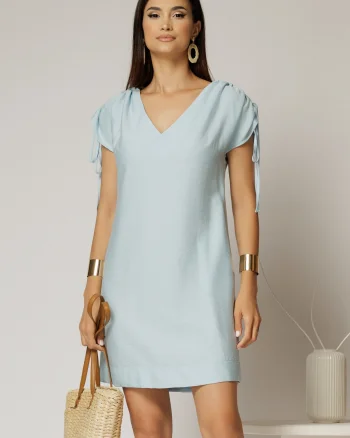 Rochie scurta bleu cu croi drept din rayon cu decolteu in V si snur la maneci