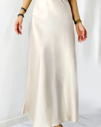 Fusta eleganta Penelope, cu textura satinata si croi lung, Crem, Marime S/M/L