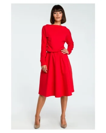 Rochie evazata cu maneci lungi,