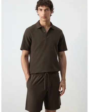 Tricou polo cu model uni, Maro pamantiu