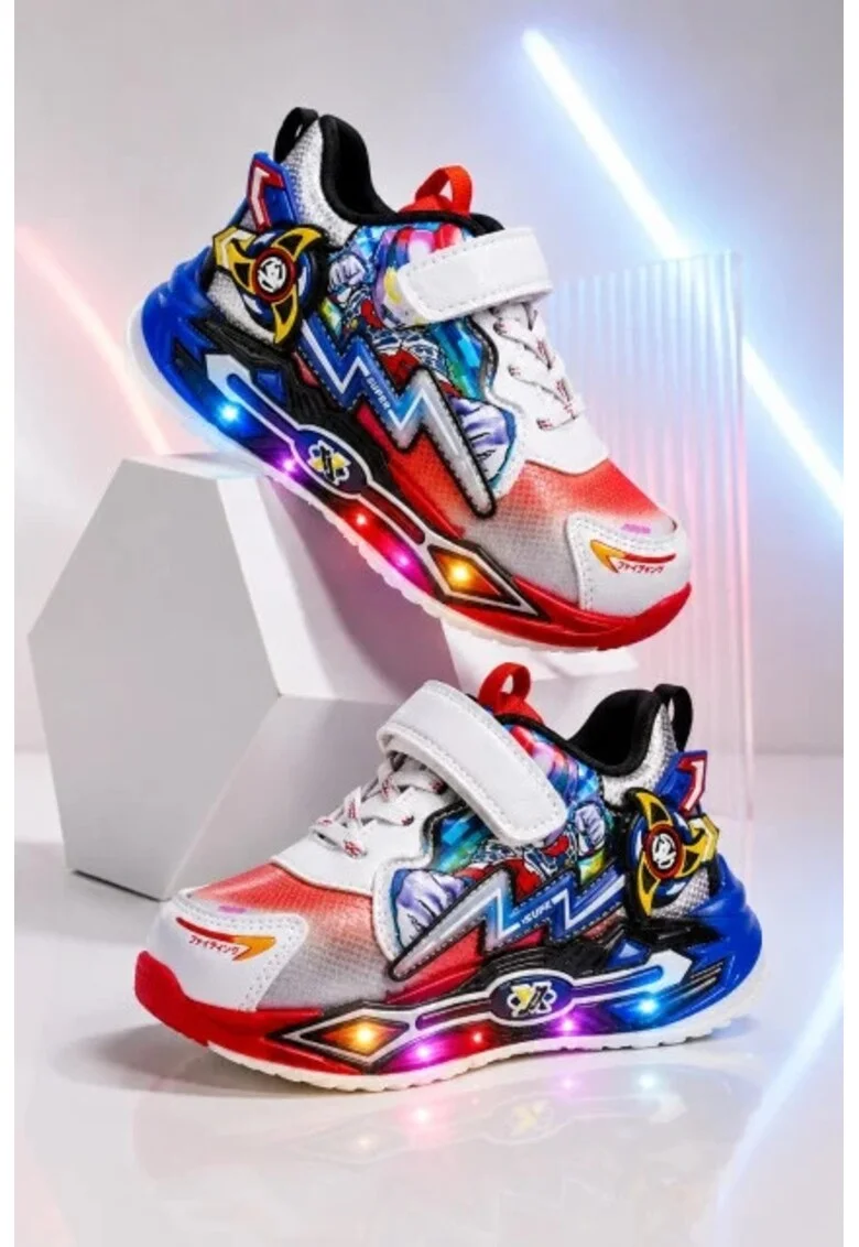 Adidasi cu lumini LED, Model Super Erou, Baieti, Piele ecologica, cu elemente 3D, Multicolori, Multicolor