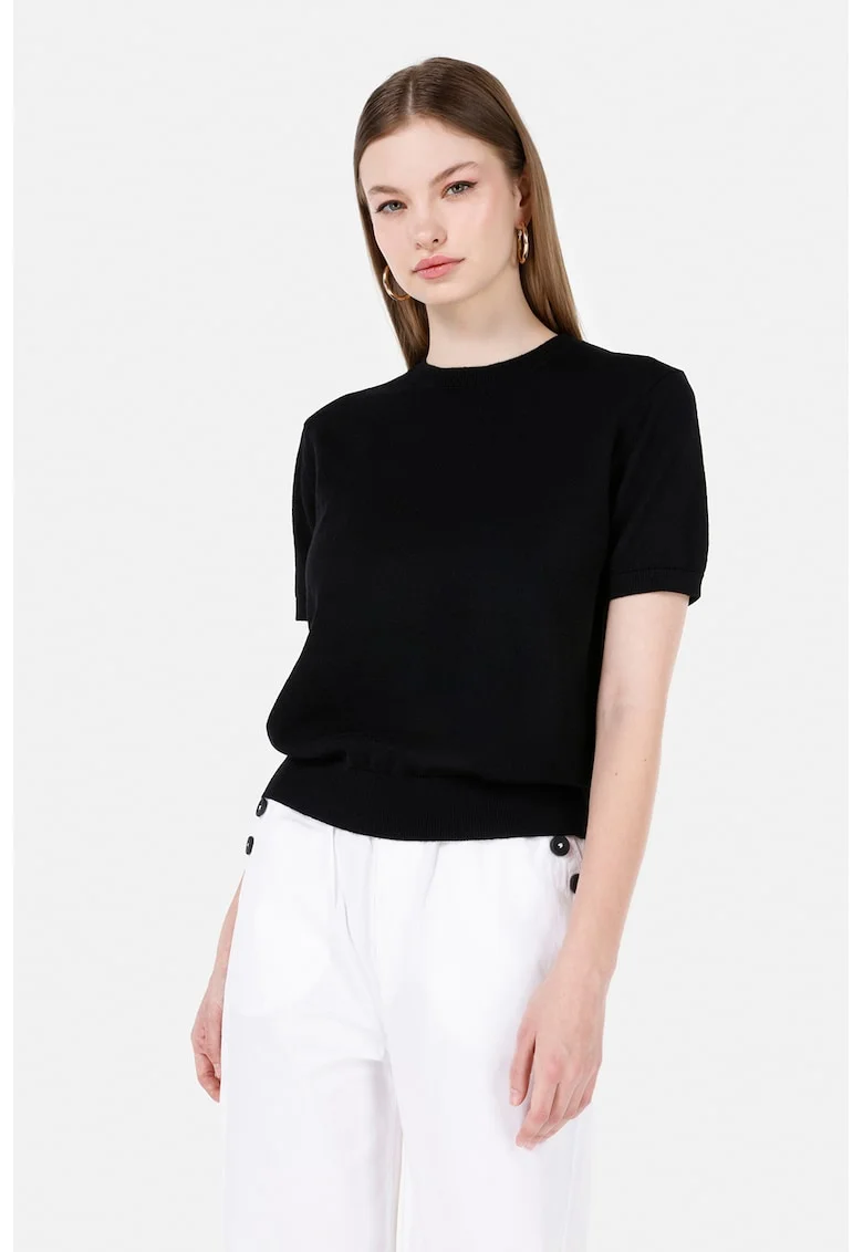 Pulover cu maneci scurte, Negru