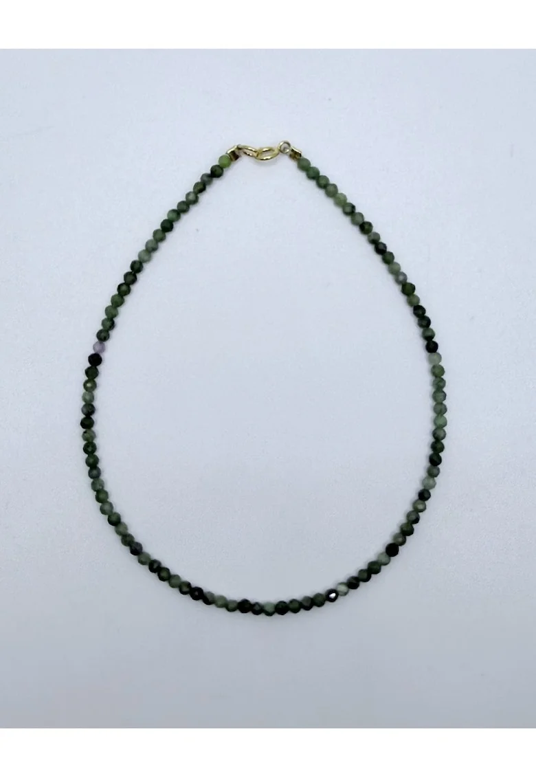 Bratara glezna, handmade, realizata din pietre semipretioase Jad, accesorii argint 925, lungime 25 cm