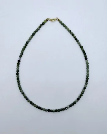 Bratara glezna, handmade, realizata din pietre semipretioase Jad, accesorii argint 925, lungime 25 cm