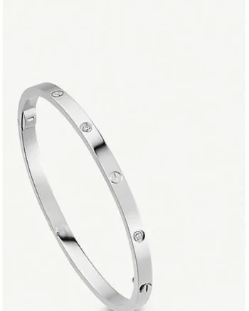 Bratara Subtire Argintie  cu Gravura LOVE, Diametru 6cm, pentru Incheietura 17-19cm