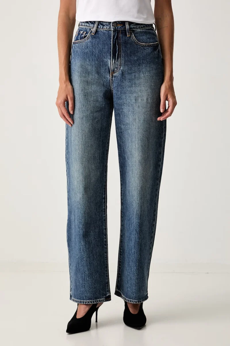 Armani Exchange blugi relaxed fit pentru femei