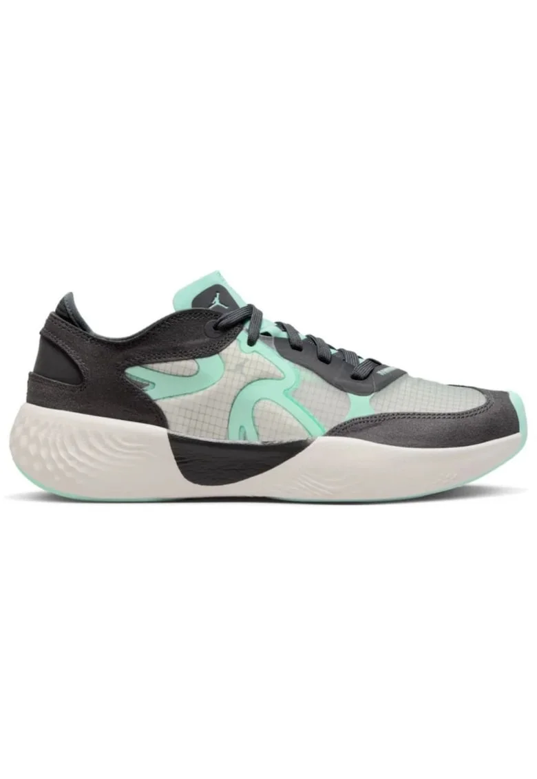 Pantofi sport cu insertii de piele intoarsa Jordan Delta 3,