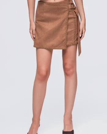Fusta mini imitatie de piele, inalta, elastica, detalii metalice OW-GL-E0023, Camel, XS/S