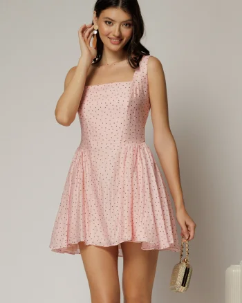 Rochie scurta roz cu buline din tencel cu snur la spate si decolteu patrat