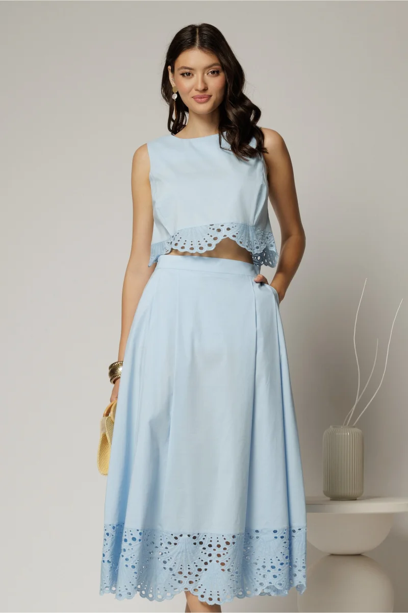 Compleu bleu din poplin format din fusta clos si top scurt