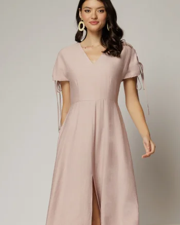 Rochie midi roz din viscoza cu decolteu V si snur la maneci