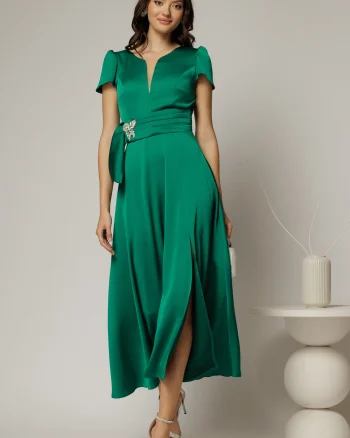 Rochie midi verde din satin cu aplicatie in talie si decolteu adanc