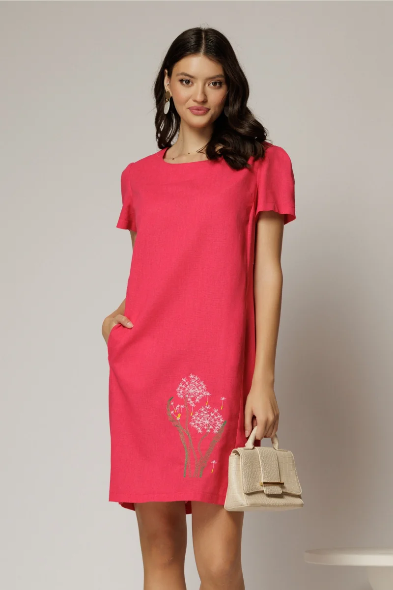 Rochie fucsia din in cu flori brodate si croi drept