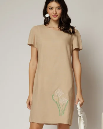 Rochie bej din in cu flori brodate si croi drept
