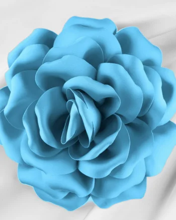 Brosa floare albastru intens cu diametru de 15 cm, cu clips pentru par