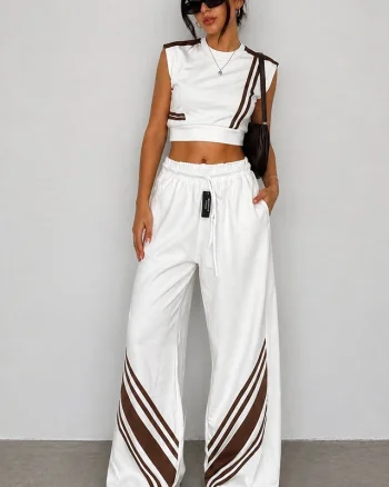 Compleu sport de dama BLAKE, cu pantaloni wide leg evazati si top crop, ALB