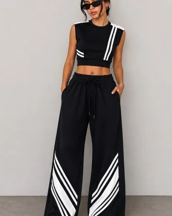 Compleu sport de dama BLAKE, cu pantaloni wide leg evazati si top crop, Negru