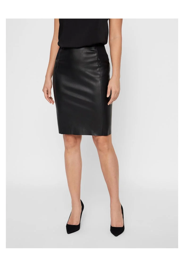 Fusta  din imitatie de piele, neagra