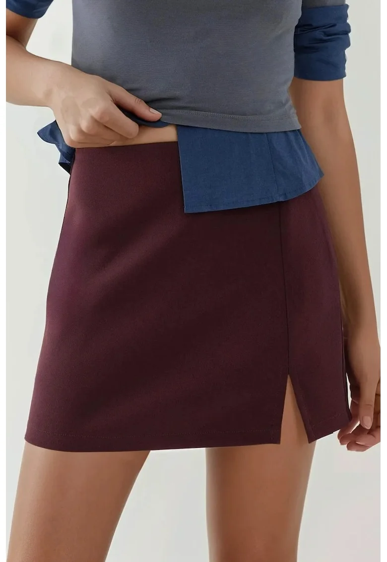 Fusta scurta,  slim fit, cu slit, mov, textil