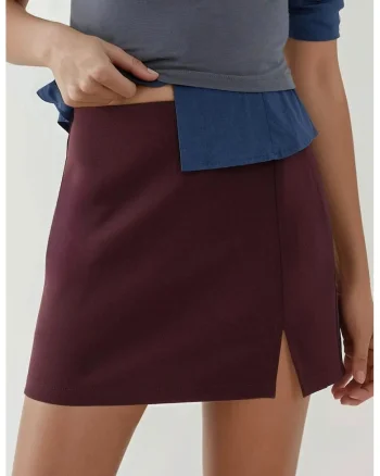 Fusta scurta,  slim fit, cu slit, mov, textil